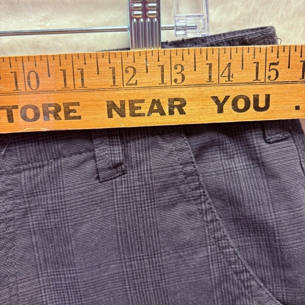 Volcom Shorts Men Sz‎ 29 Gray Plaid Frickin Modern Chino Casual 9.5